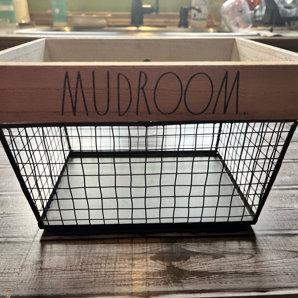 ❤️Rae Dunn MUDROOM Basket